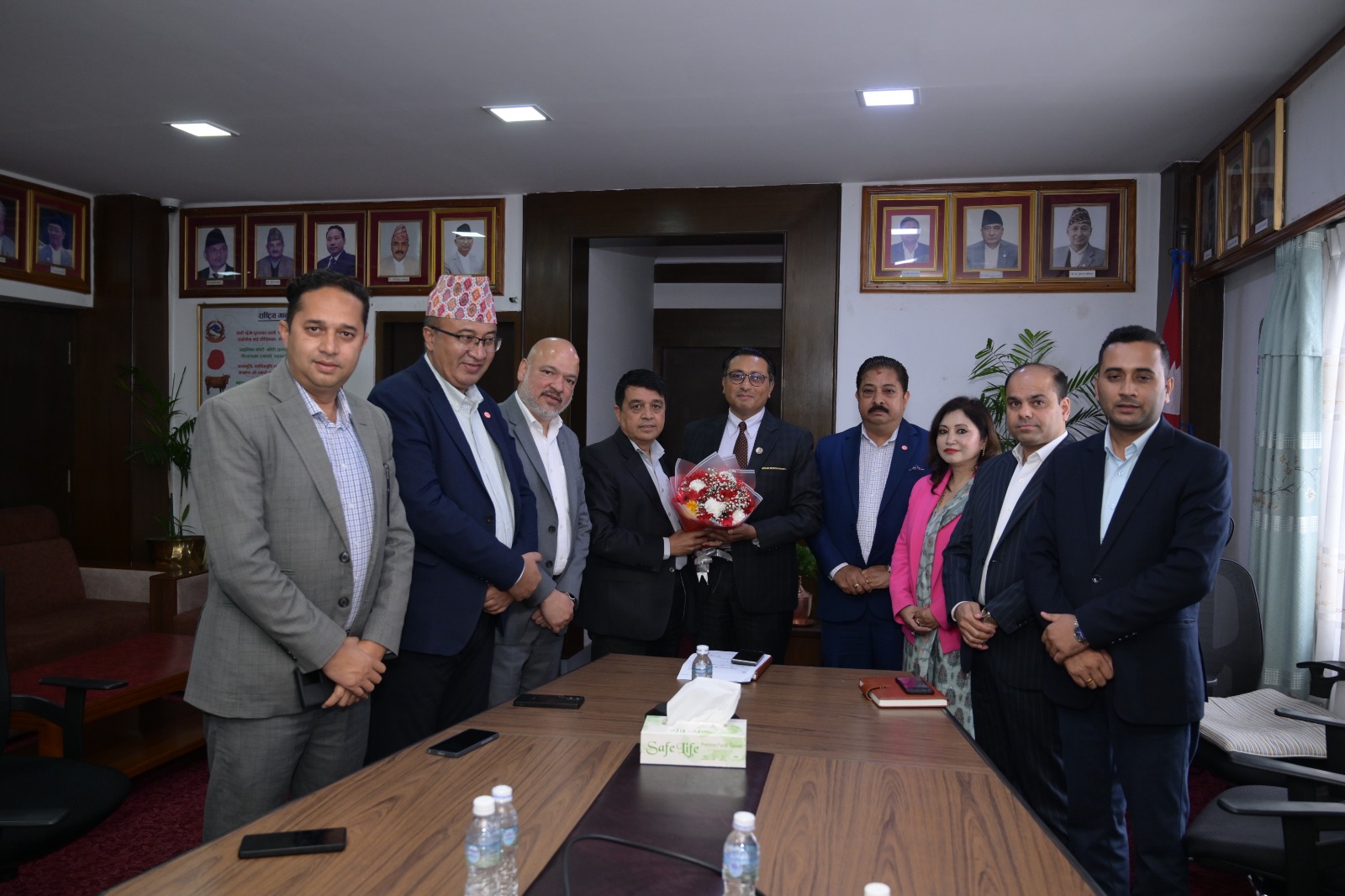 अर्थमन्त्रीसँग महासंघ टोलीको भेटघाटः नीतिगत स्थिरता र संरचनागत सुधार जोड